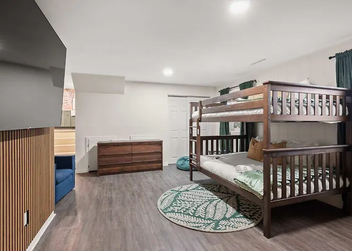 Spacious With Pool & Hot Tub * Columbus