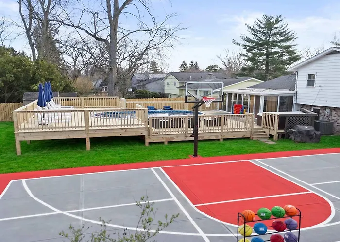 Spacious With Pool & Hot Tub * Columbus