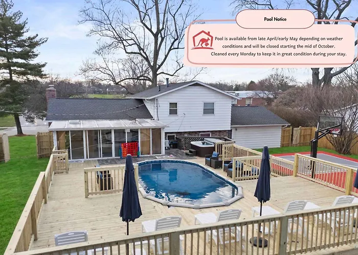 Spacious With Pool & Hot Tub *